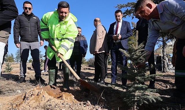 1.Sınıf Öğrencileri için Binlerce Fidan Toprakla Buluştu