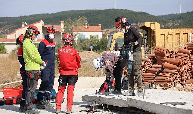 Urla Belediyesi ve AKUT’tan afetlere karşı örnek iş birliği