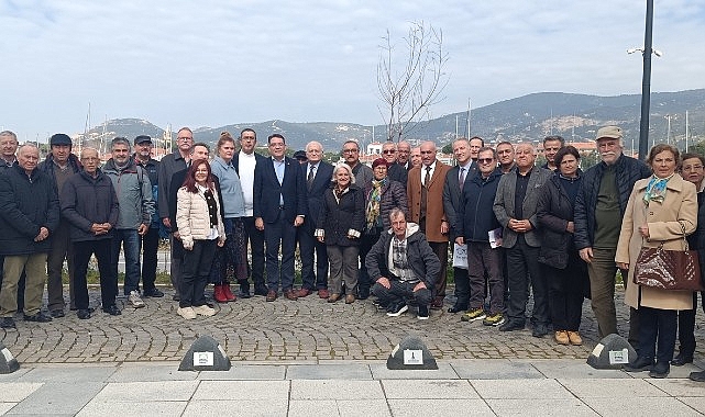 CHP’li Yankı Bağcıoğlu Foça’da Emekli Askerlerle Buluştu