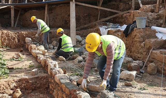 Hıdırlık Kulesi’nde heyecan verici arkeolojik keşif