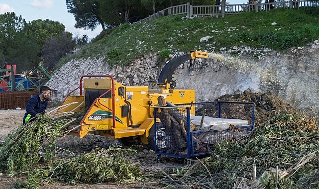 İzmir’in parkları yeşil dönüşümle canlanıyor