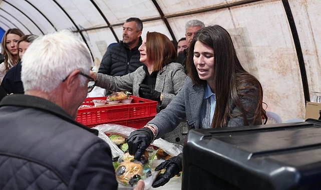 Başkan Denizli, iftar sofrasında Çeşmeliler ile buluştu